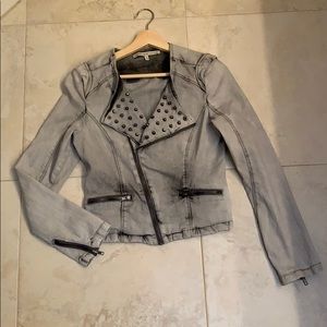 Detailed jean jacket